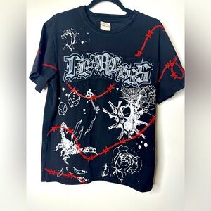 Smoke Rise Risk T-shirt with Rhinestone decal Size Small